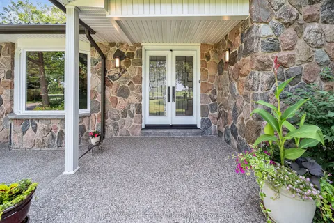 8438 Ninth Line, ON L0P 1K0