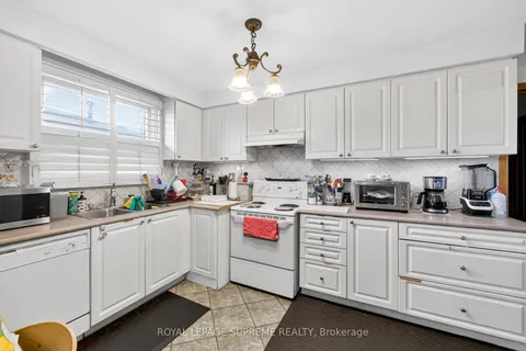 50 Wheelwright Crescent, ON M3N 1V3