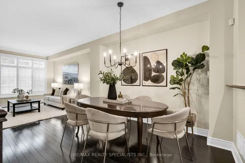 1812 Burnhamthorpe Road, ON L4X 0A3