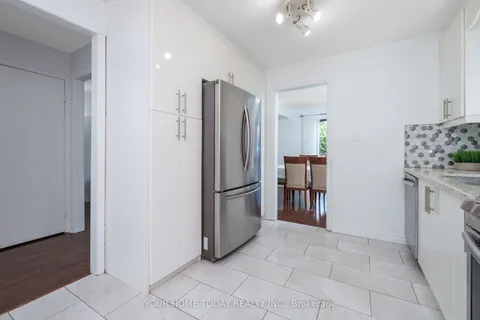 18 Alabaster Drive, ON L6V 4E4