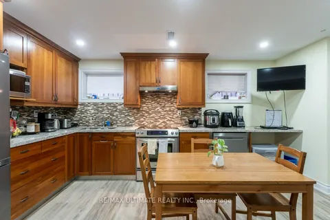 21 Thornton Avenue, ON M6E 2E3