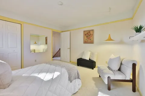 700 Fieldstone Road, ON L5C 3M5