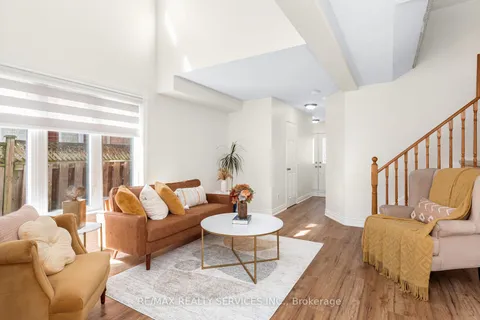 3912 Zenith Court, ON L5N 7H7