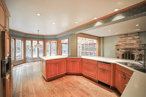 1601 Jalna Avenue, ON L5J 1S8