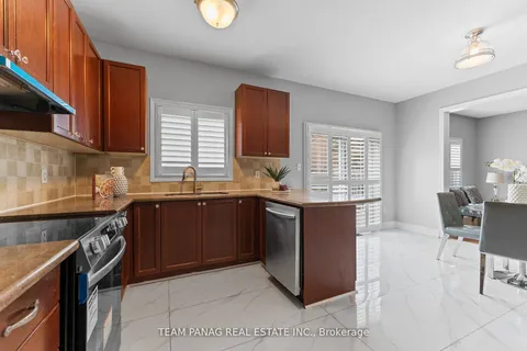 48 Citadel Crescent, ON L6P 1X8