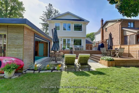 17 Cumberland Drive, ON L5G 3M7