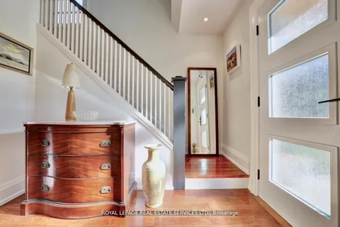 17 Cumberland Drive, ON L5G 3M7