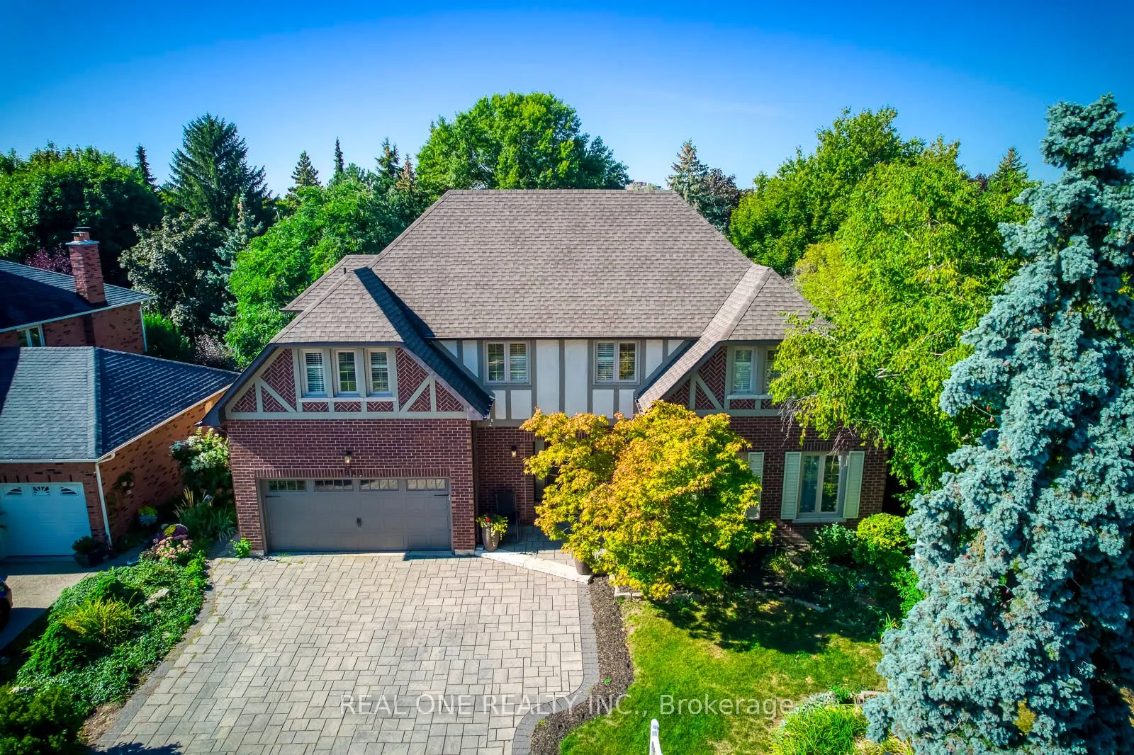 1340 Greeneagle Drive, ON L6M 2M9