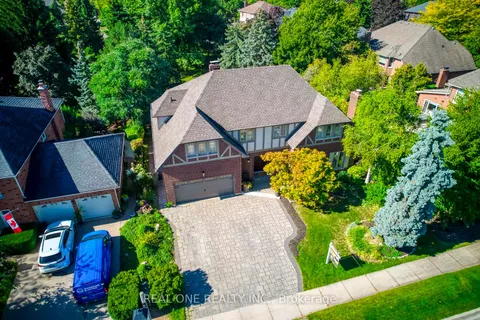 1340 Greeneagle Drive, ON L6M 2M9