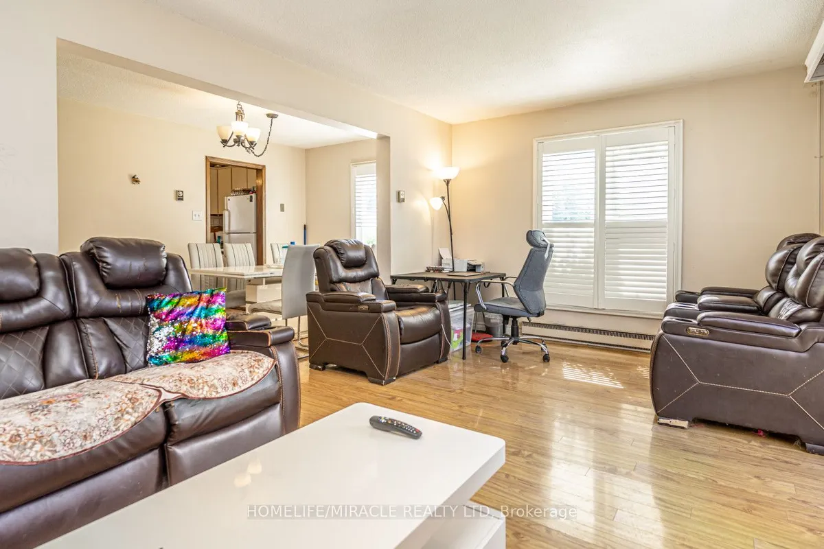 5 Holmcrest Court, ON L6S 1R6