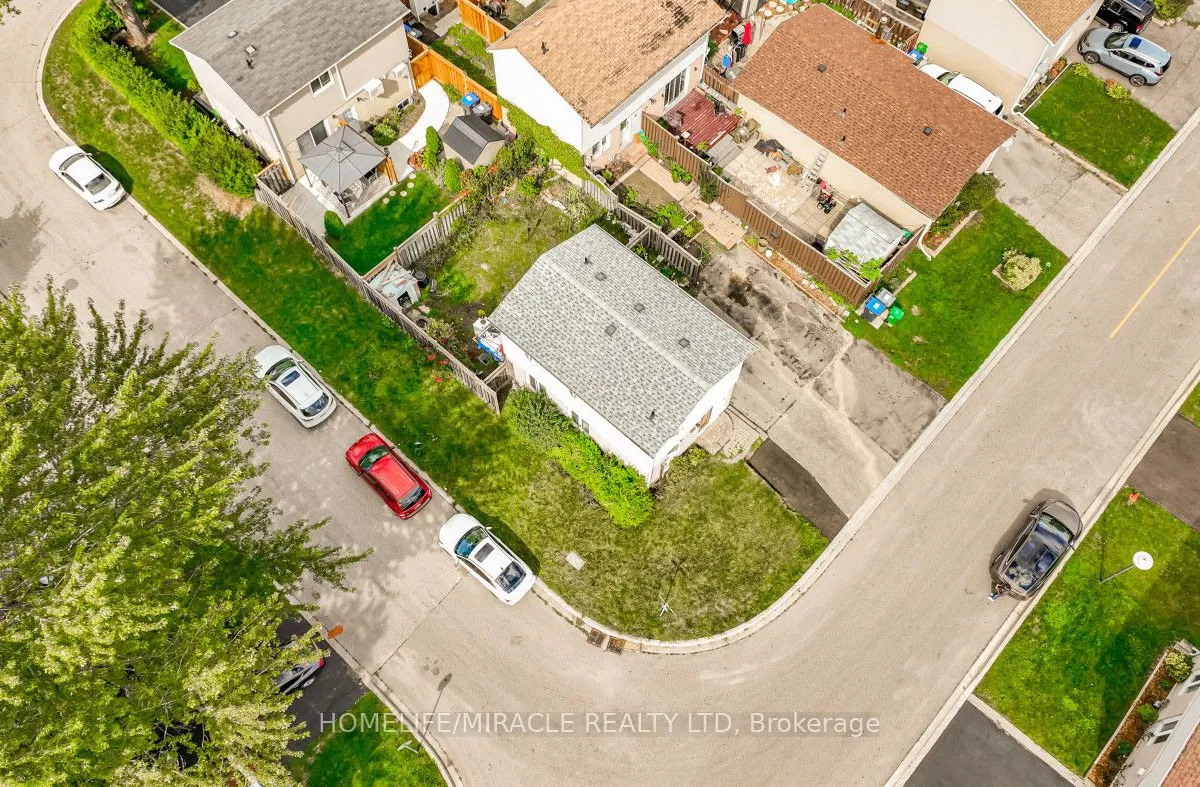 5 Holmcrest Court, ON L6S 1R6