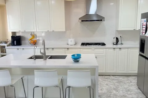 12 Egret Court, ON L6Z 3A1