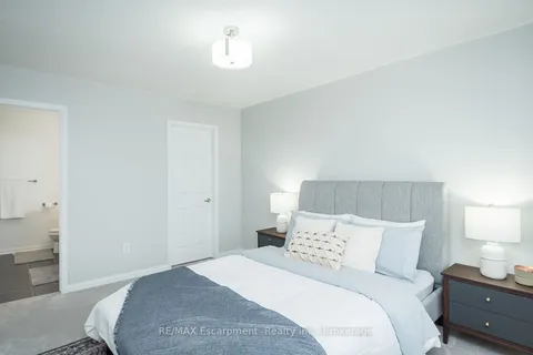 503 Cavanagh Lane, ON L9T 8G3