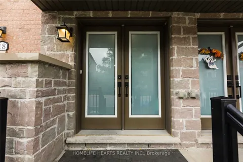 18 Whitehorn Lane, ON L7G 0K1