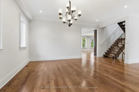 1366 Wilson Avenue, ON L5G 3K2