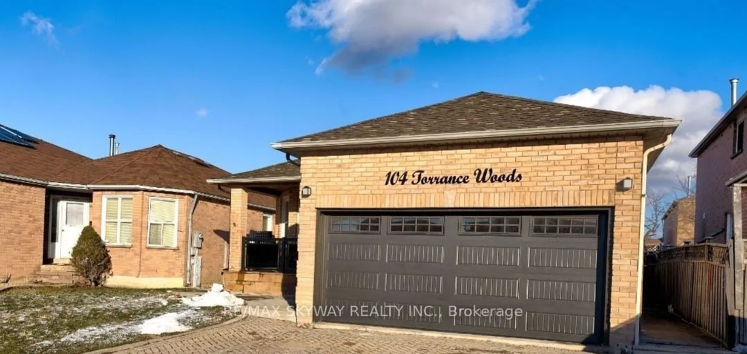 104 Torrance Wood, ON L6Y 4L4