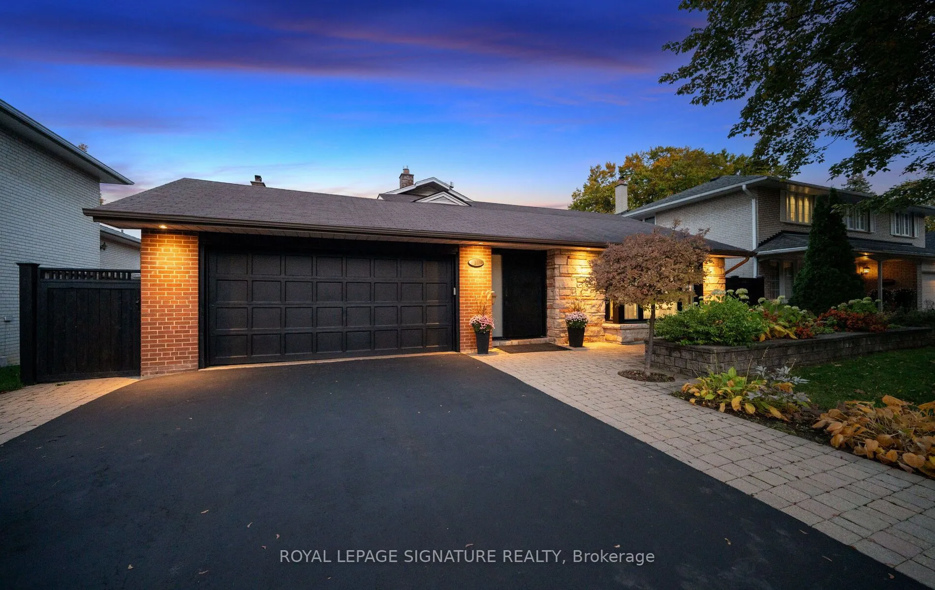 16 Kingsborough Crescent, ON M9R 2T9