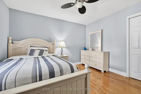 7 Montgomery Square, ON L6Z 3H3