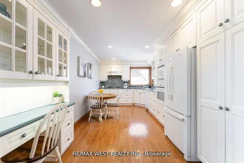 28 Braywin Drive, ON M9P 2P1