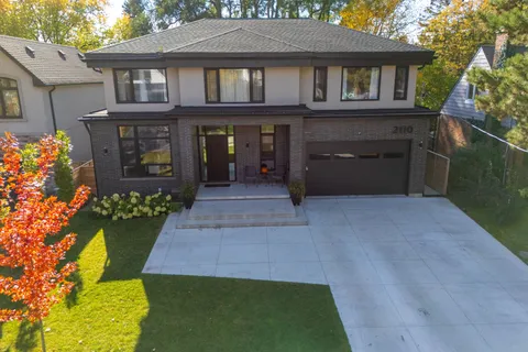 2110 Courtland Crescent, ON L4Y 1V2