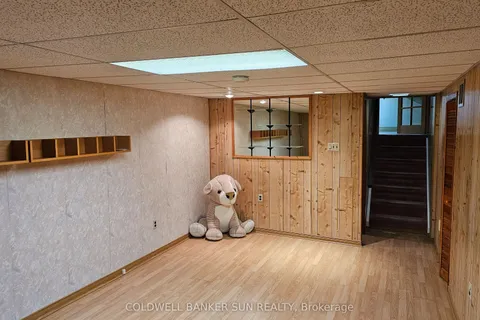 23 Brookdale Crescent, ON L6T 1M8