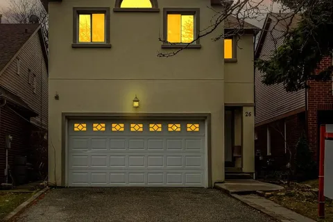 26 Cresswell Drive, ON L6Y 2T6