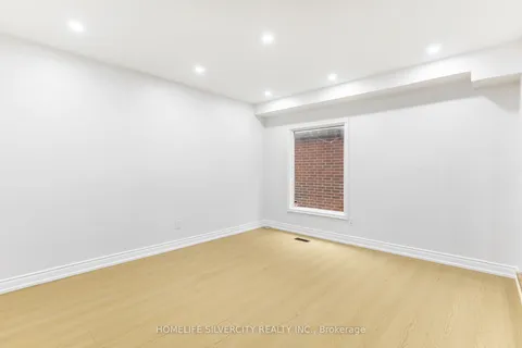 26 Cresswell Drive, ON L6Y 2T6