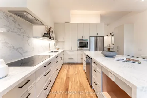 604 Ridelle Avenue, ON M6B 1K9