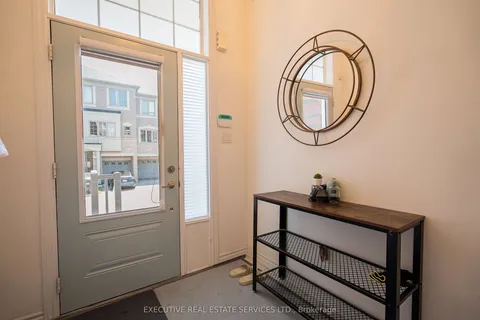 6 Abercove Close, ON L6Y 6E6