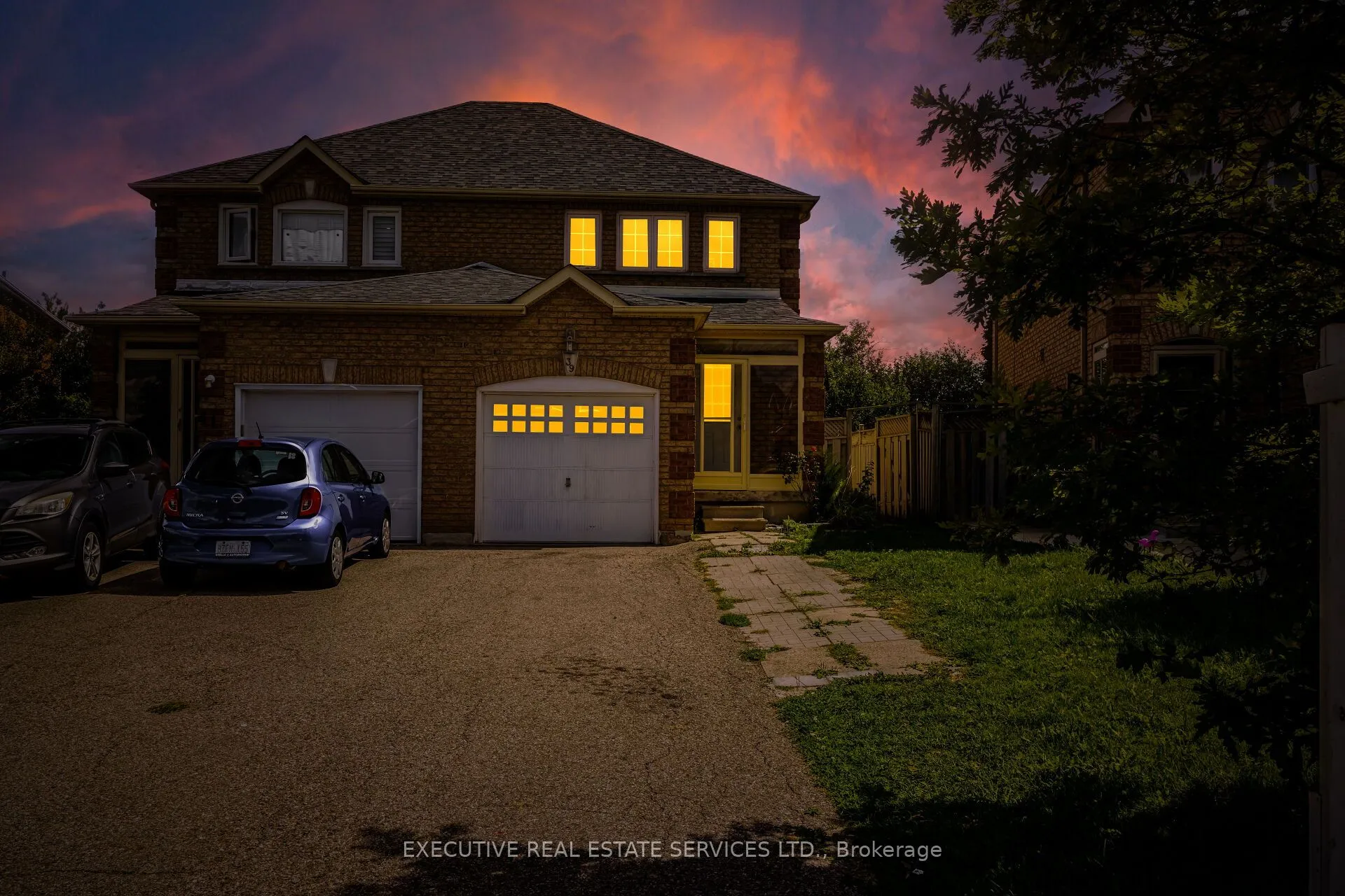 39 Caruso Drive, ON L6Y 5B2