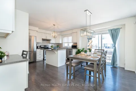 221 Remembrance Road, ON L7A 4P1