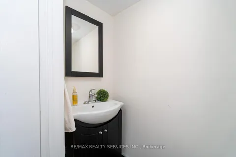 221 Remembrance Road, ON L7A 4P1