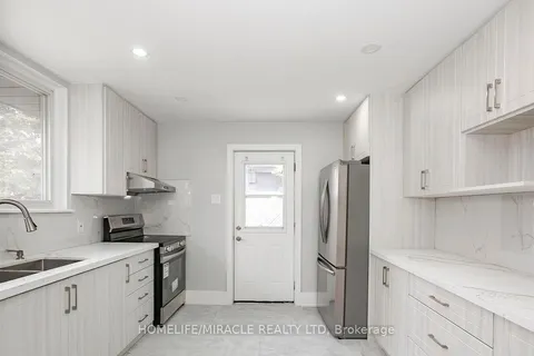 76 Raylawn Crescent, ON L7G 4N1