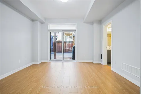 310 Squire Crescent, ON L6H 0L9