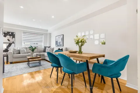 3962 Stardust Drive, ON L5M 8A5