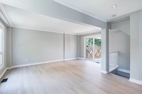 20 Handel Court, ON L6S 1Y4