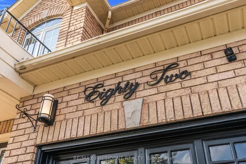 82 TARQUINI Crescent, ON L7E 2Z5