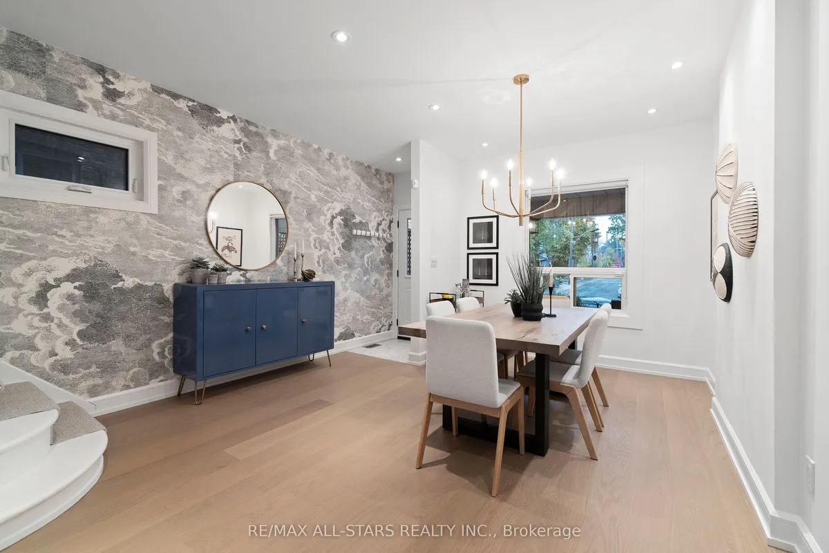 962 Shaw Street, ON M6G 3M7