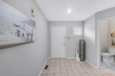 Condo Townhouse 4 bedroom 4 bathroom at 3050 Orleans Road in Mississauga - MLS# W12516250