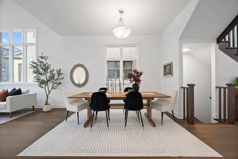 1249 Onyx Trail, ON L6H 8A8