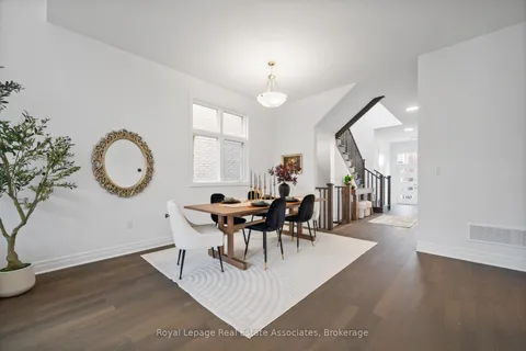 1249 Onyx Trail, ON L6H 8A8