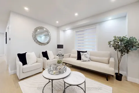 4798 Dovehouse Drive, ON L5M 7K6