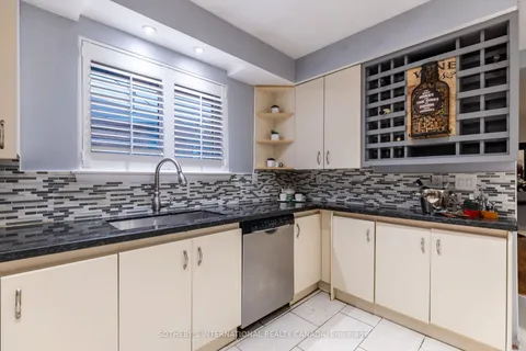 14 Beckenham Court, ON M9C 3K9