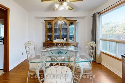 32 Dafoe Crescent, ON L6Y 2L2