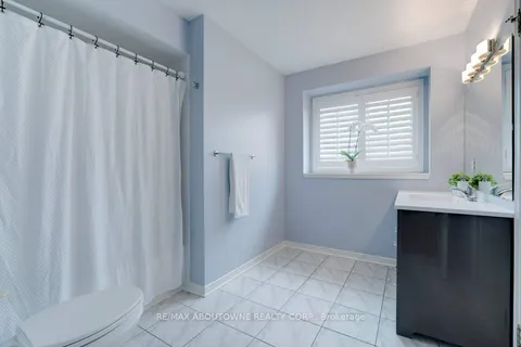 1485 Sandpiper Road, ON L6M 3R8