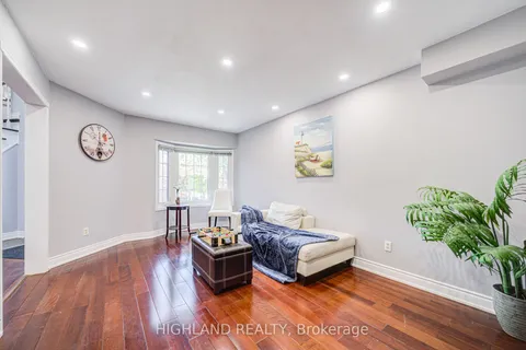 4781 Crystal Rose Drive, ON L5V 1G9