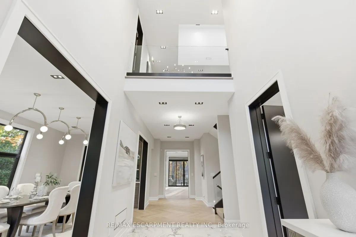 1380 Birchwood Heights Drive, ON L5G 2Y2