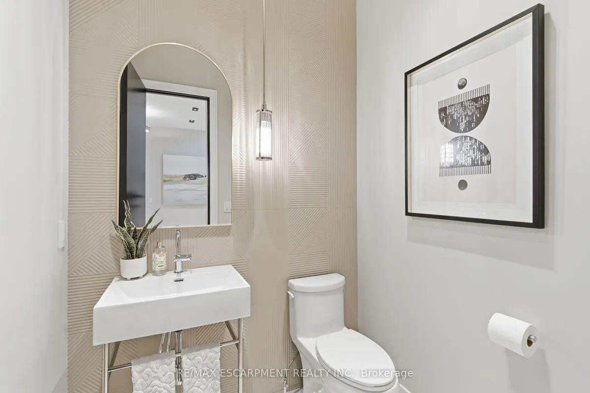 1380 Birchwood Heights Drive, ON L5G 2Y2