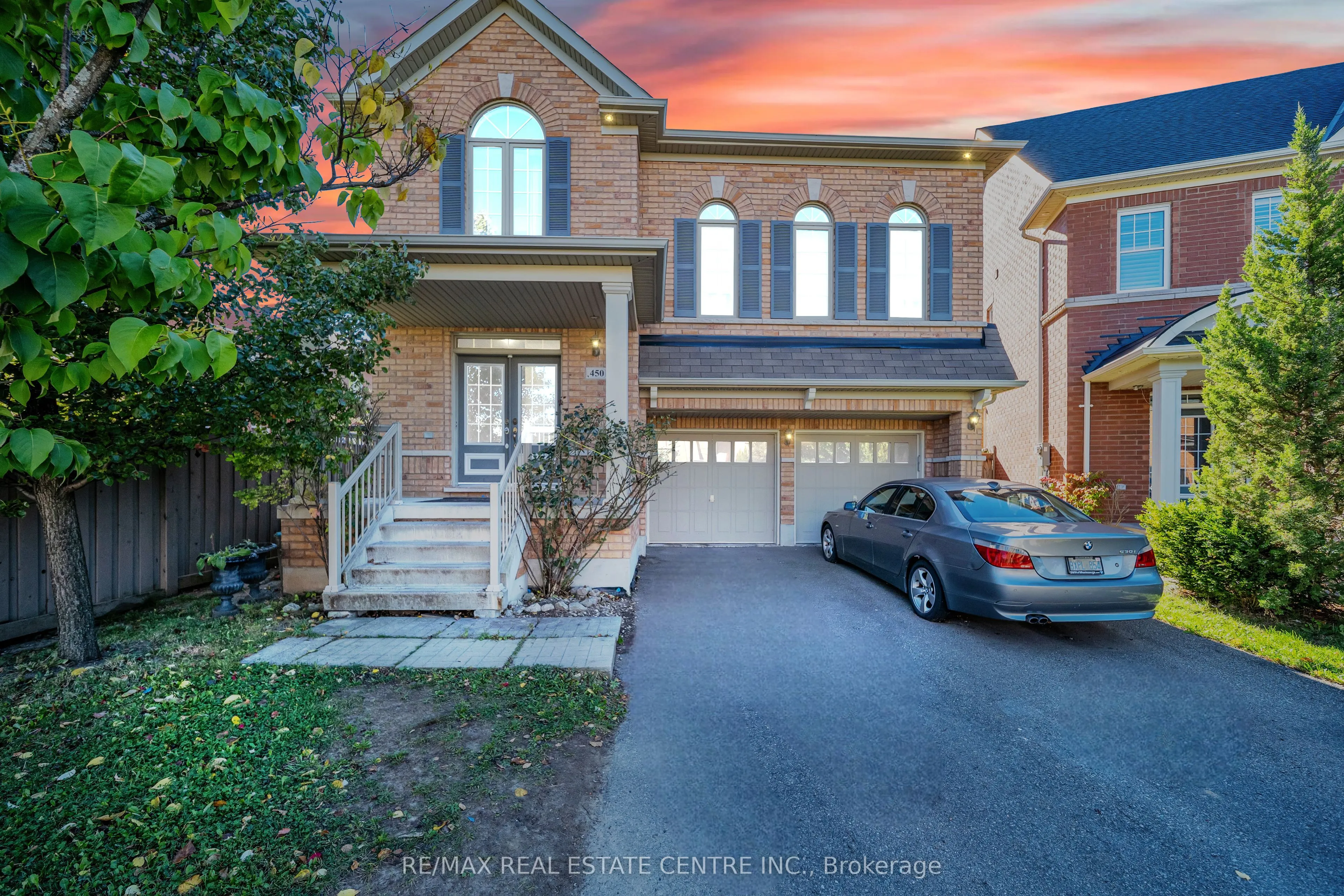 450 Tilt Point, ON L9T 7Y5