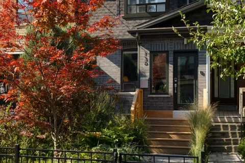 130 Westmoreland Avenue, ON M6H 2Z9